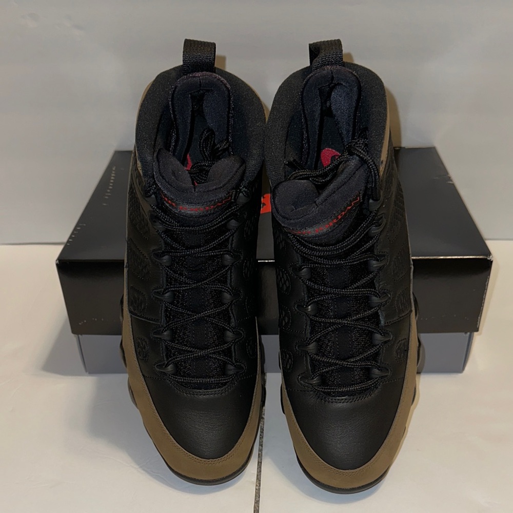 Air Jordan 9 Retro